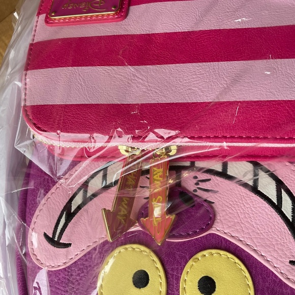 Disney Alice in wonderland Cheshire Cat loungefly - Picture 2 of 3